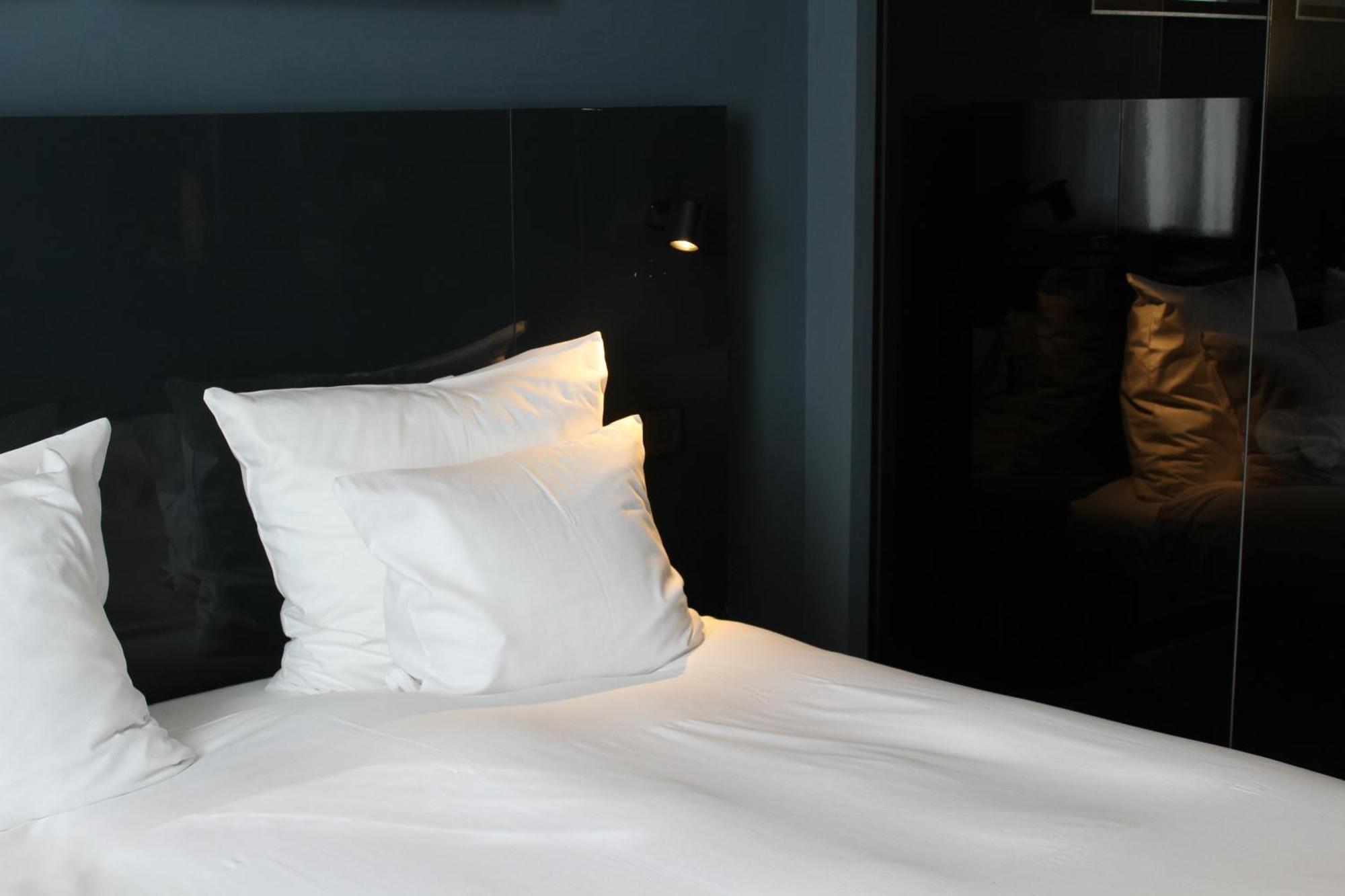 Hotel Les Nuits Antwerpen Ngoại thất bức ảnh